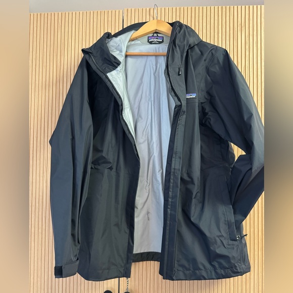Patagonia Torrentshell 3L Jacket – Women’s XL - Picture 3 of 12
